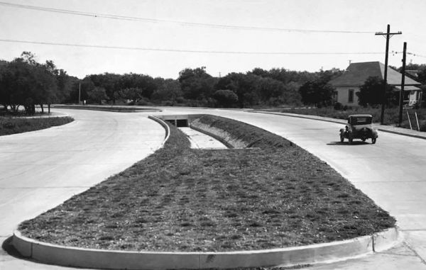 Austin Highway in Alamo Heights ca. 1935